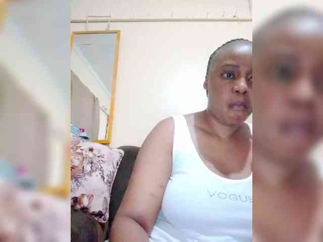 Dreamgirl2 webcam