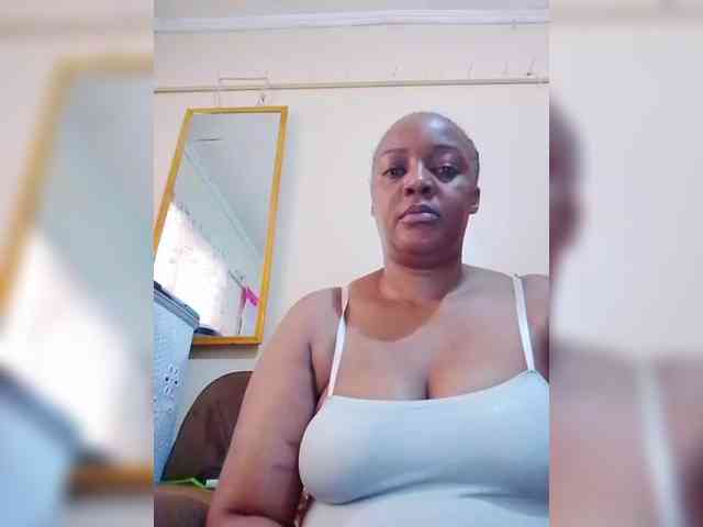 Dreamgirl2 webcam