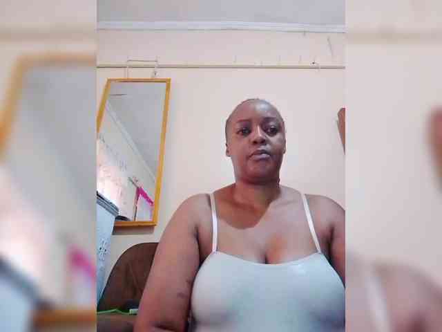 Dreamgirl2 webcam
