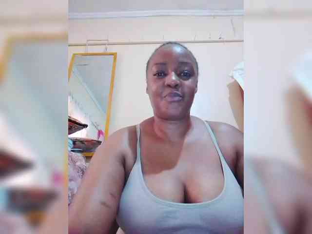 Dreamgirl2 webcam