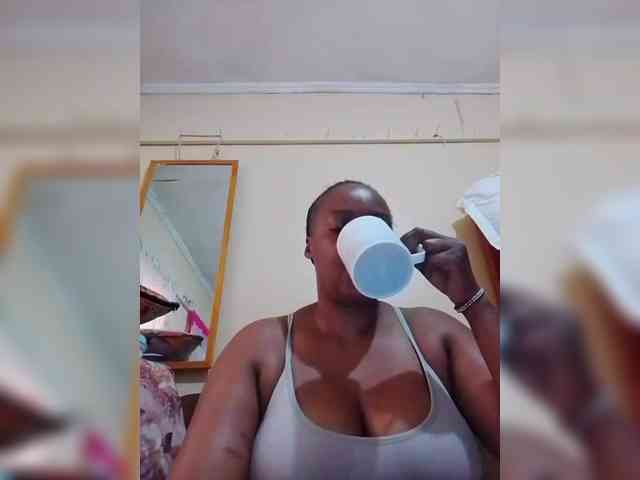 Dreamgirl2 webcam