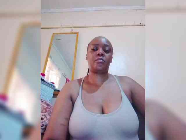 Dreamgirl2 webcam