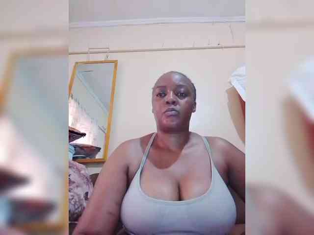 Dreamgirl2 webcam