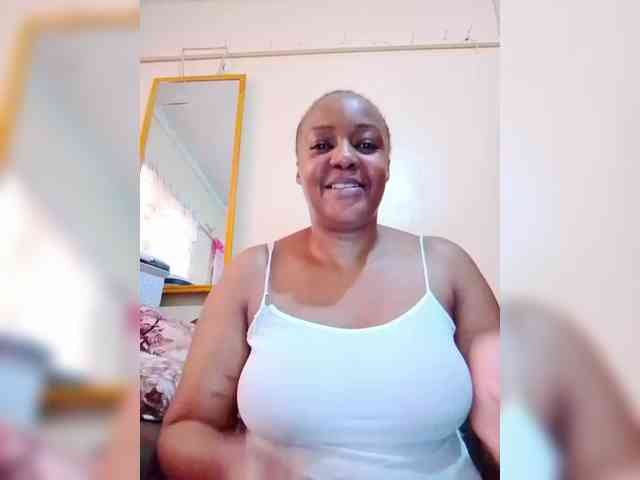 Dreamgirl2 webcam