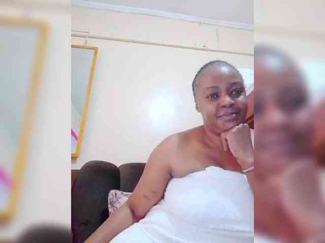 Dreamgirl2 webcam