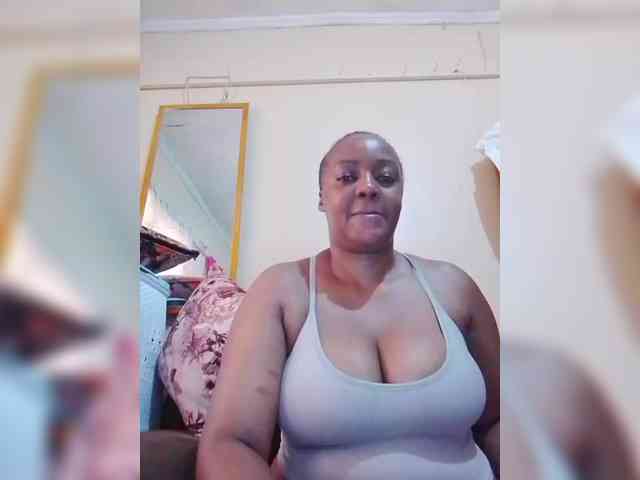Dreamgirl2 webcam