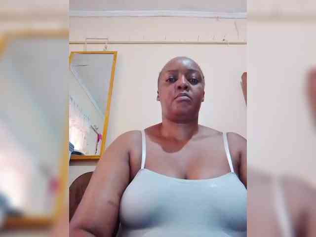 Dreamgirl2 webcam