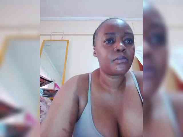 Dreamgirl2 webcam