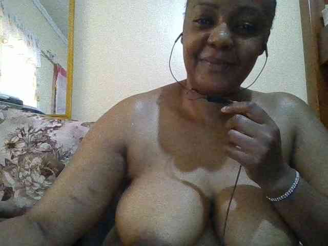 Dreamgirl2 webcam