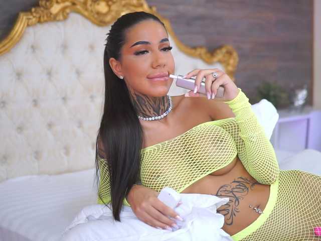  KiaraMoreno chat room