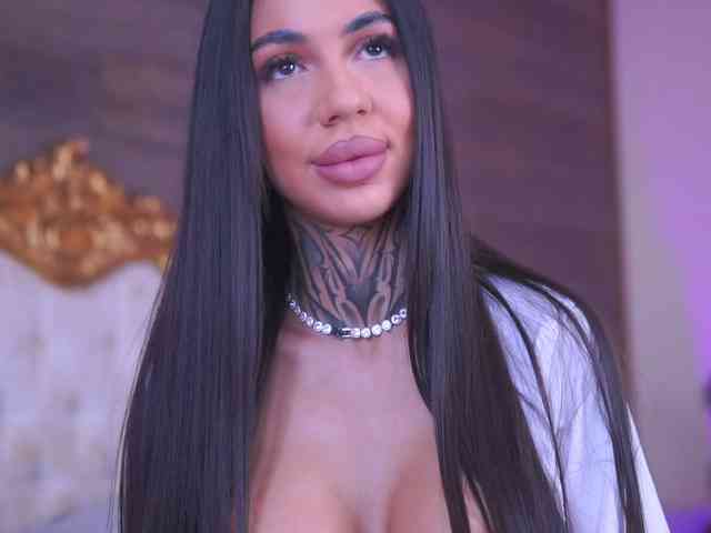 KiaraMoreno webcam