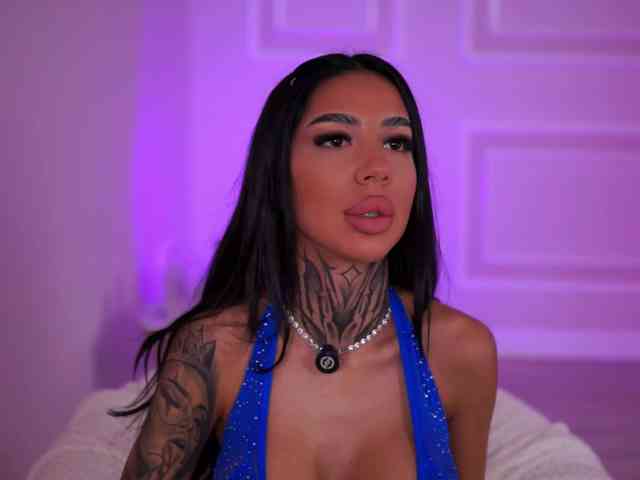 KiaraMoreno webcam