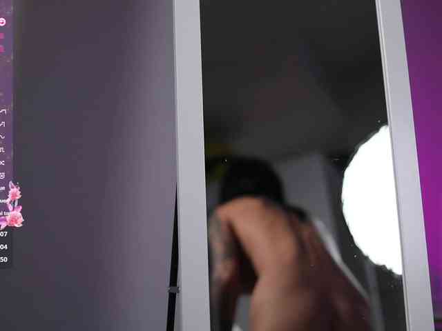 KiaraMoreno webcam
