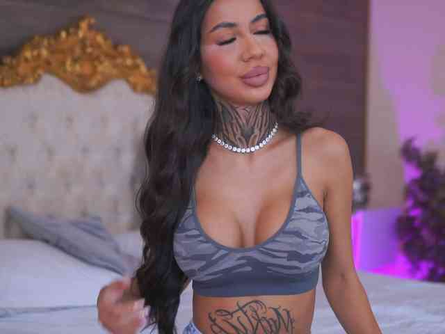 KiaraMoreno webcam