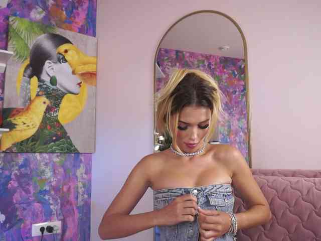skinnyblondiex webcam