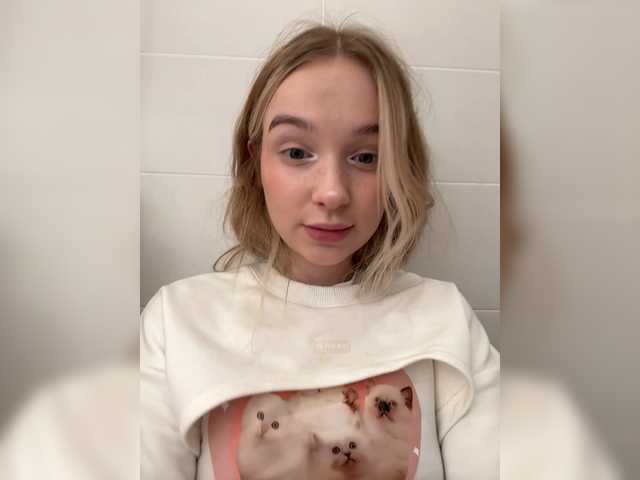 MeowMia's BongaCams show and profile