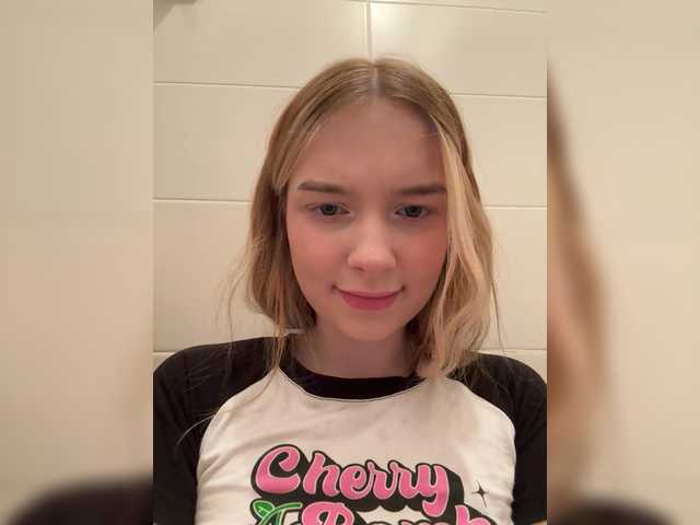 MeowMia's BongaCams profile