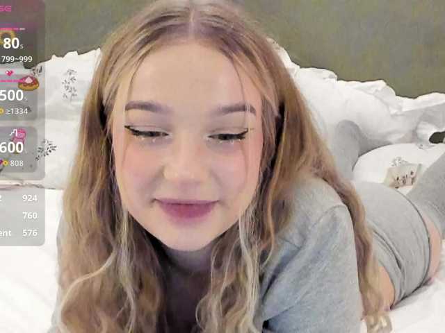 MeowMia's BongaCams show and profile