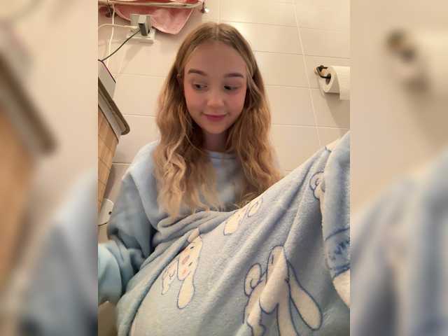 MeowMia's BongaCams show and profile