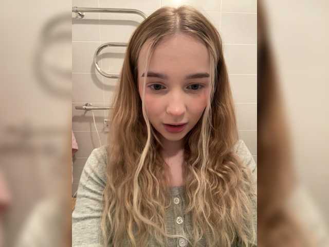 MeowMia's BongaCams show and profile