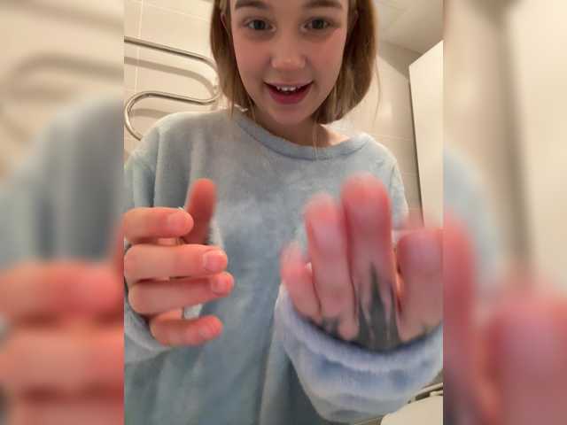 MeowMia's BongaCams show and profile