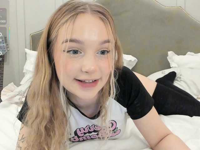 MeowMia's BongaCams show and profile