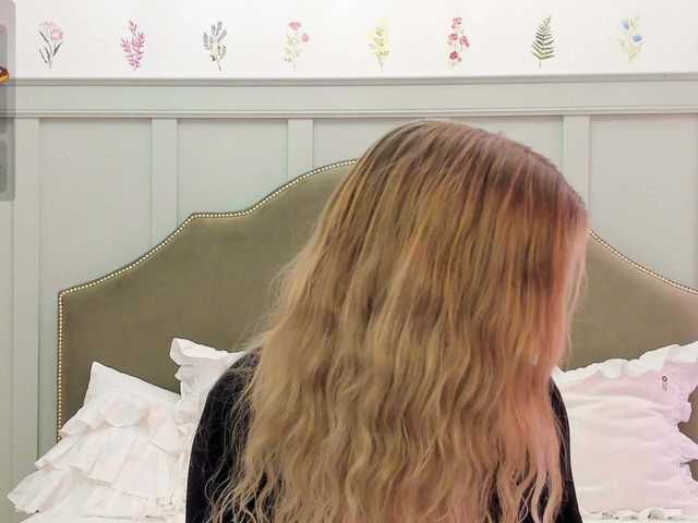 MeowMia's BongaCams show and profile