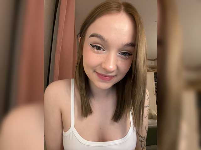 MeowMia's BongaCams profile