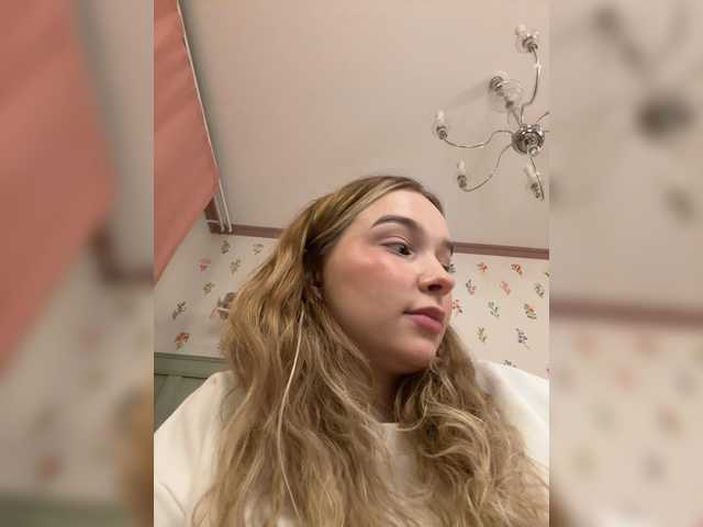 MeowMia's BongaCams profile