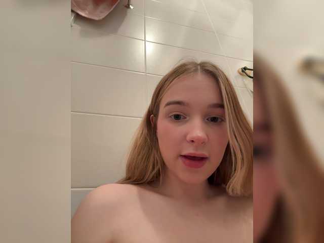 MeowMia's BongaCams show and profile