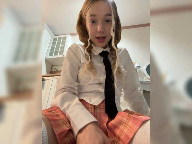 MeowMia's BongaCams profile