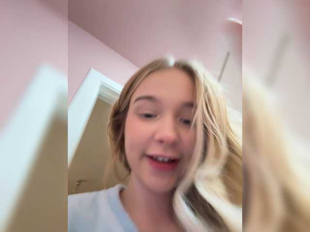 MeowMia's BongaCams show and profile