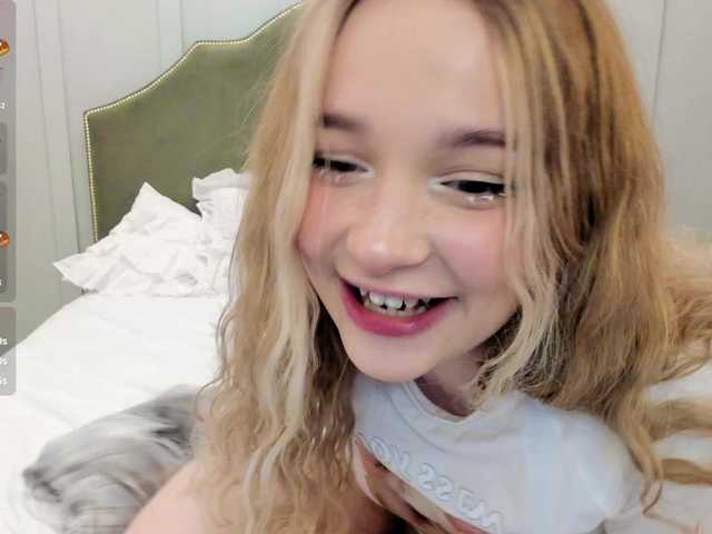 MeowMia's BongaCams profile