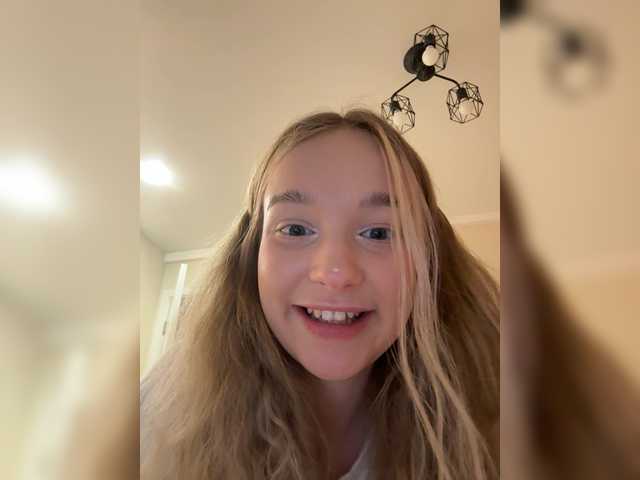 MeowMia's BongaCams show and profile