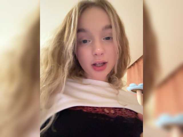 MeowMia's BongaCams show and profile