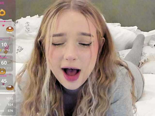 MeowMia's BongaCams show and profile