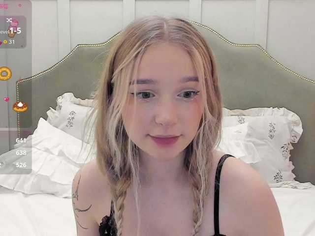 MeowMia's BongaCams show and profile
