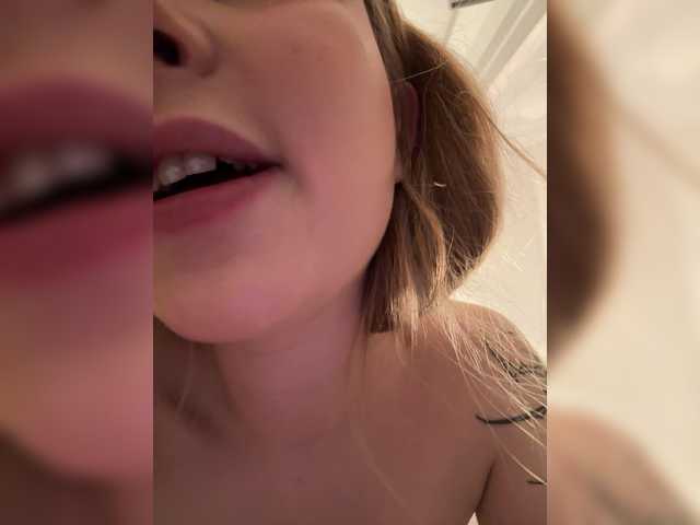 MeowMia's BongaCams profile