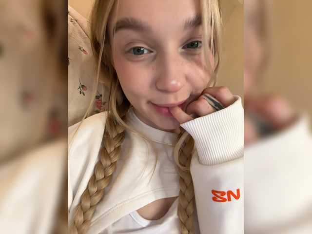 модель MeowMia