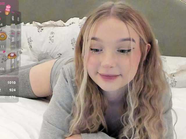 MeowMia's BongaCams show and profile