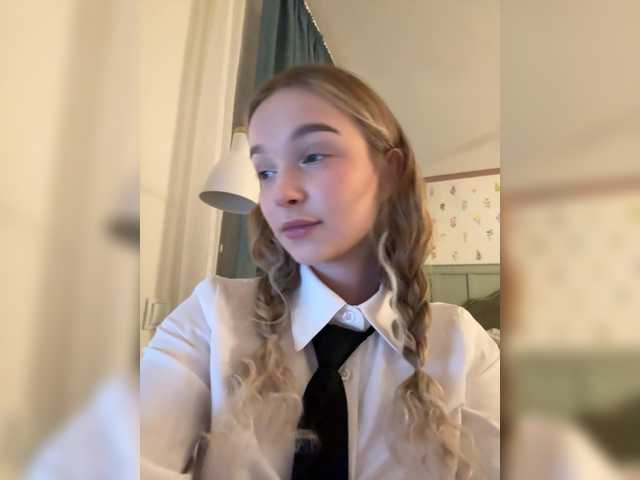 MeowMia's BongaCams profile