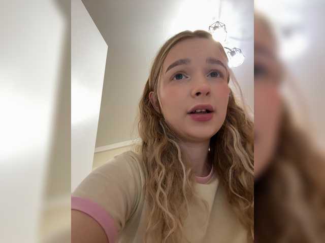 MeowMia's BongaCams profile