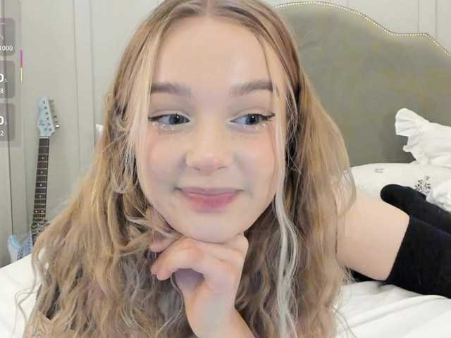 MeowMia's BongaCams show and profile