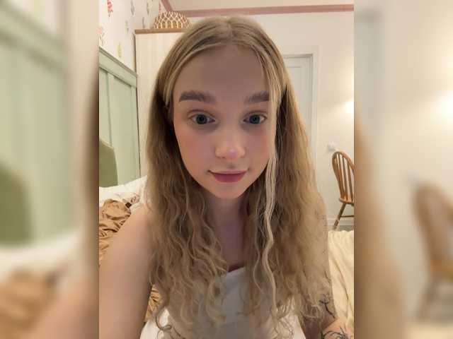 MeowMia's BongaCams profile