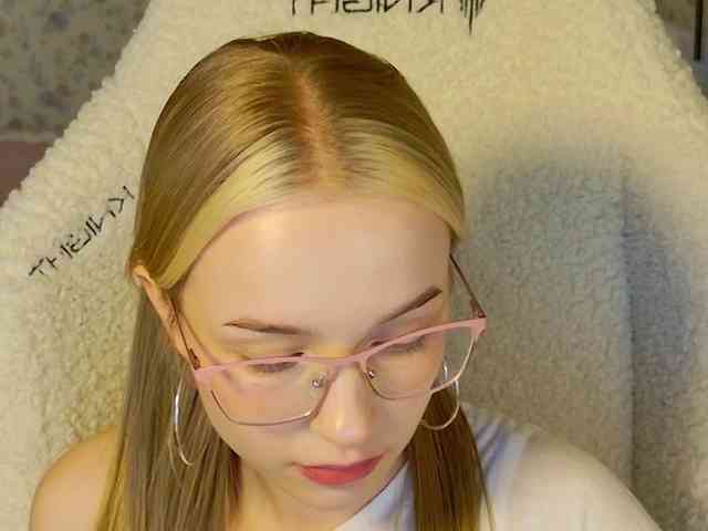 MimiMashka webcam
