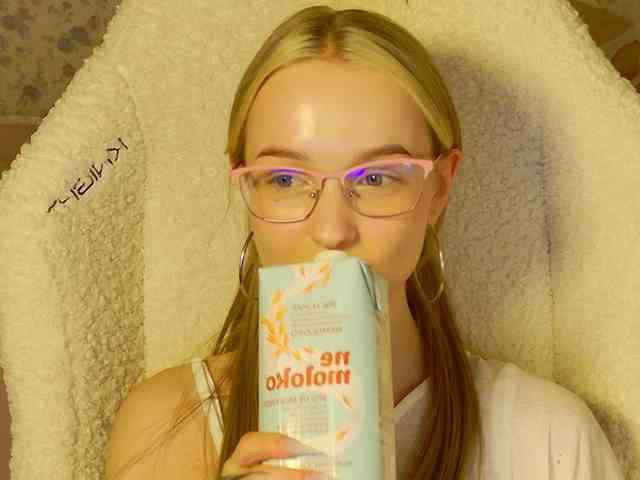 MimiMashka webcam
