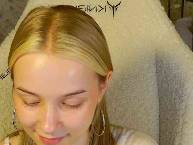 MimiMashka webcam