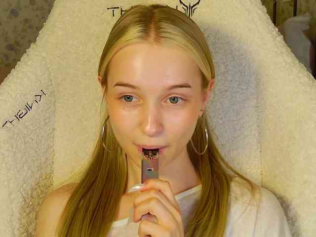 MimiMashka webcam