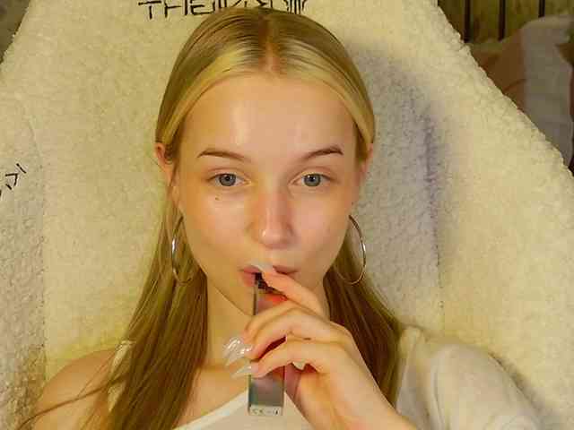 MimiMashka webcam