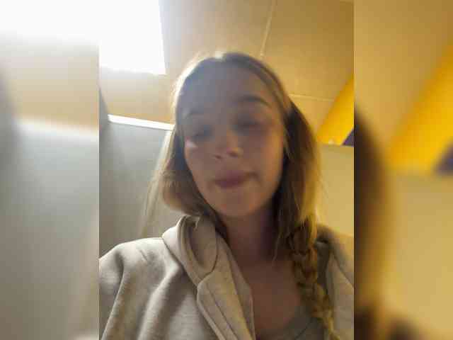 adult sex chat room MeowMia